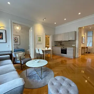 luxury-apartment-neubaugasse.vienna-besthotels.com/